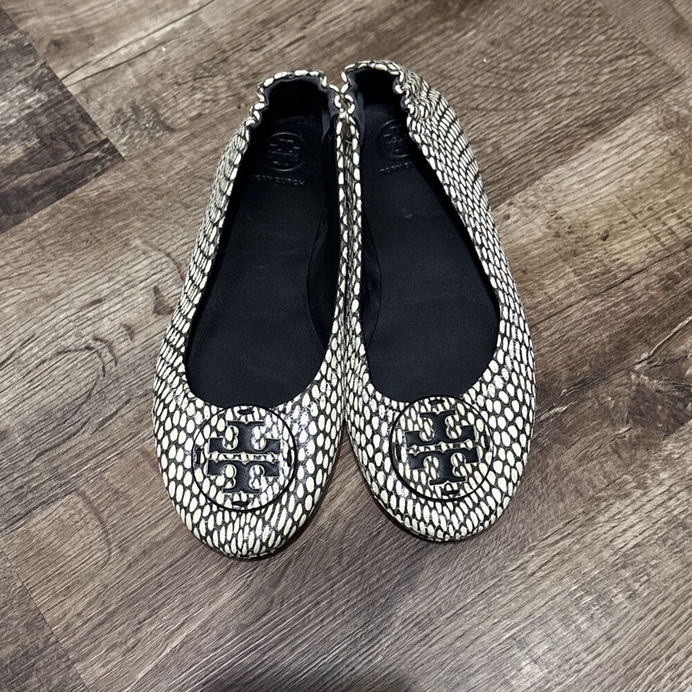 Tory Burch Snakeskin Animal Print king cobra Minnie flats size 7.5 Travel